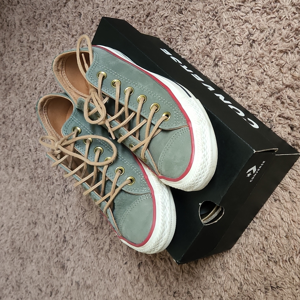 Converse - Picture 2 of 6